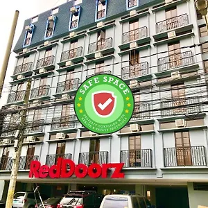 https://reddoorz-plus-jardin-suites-guadalupe-nuevo.angeleshotels.net